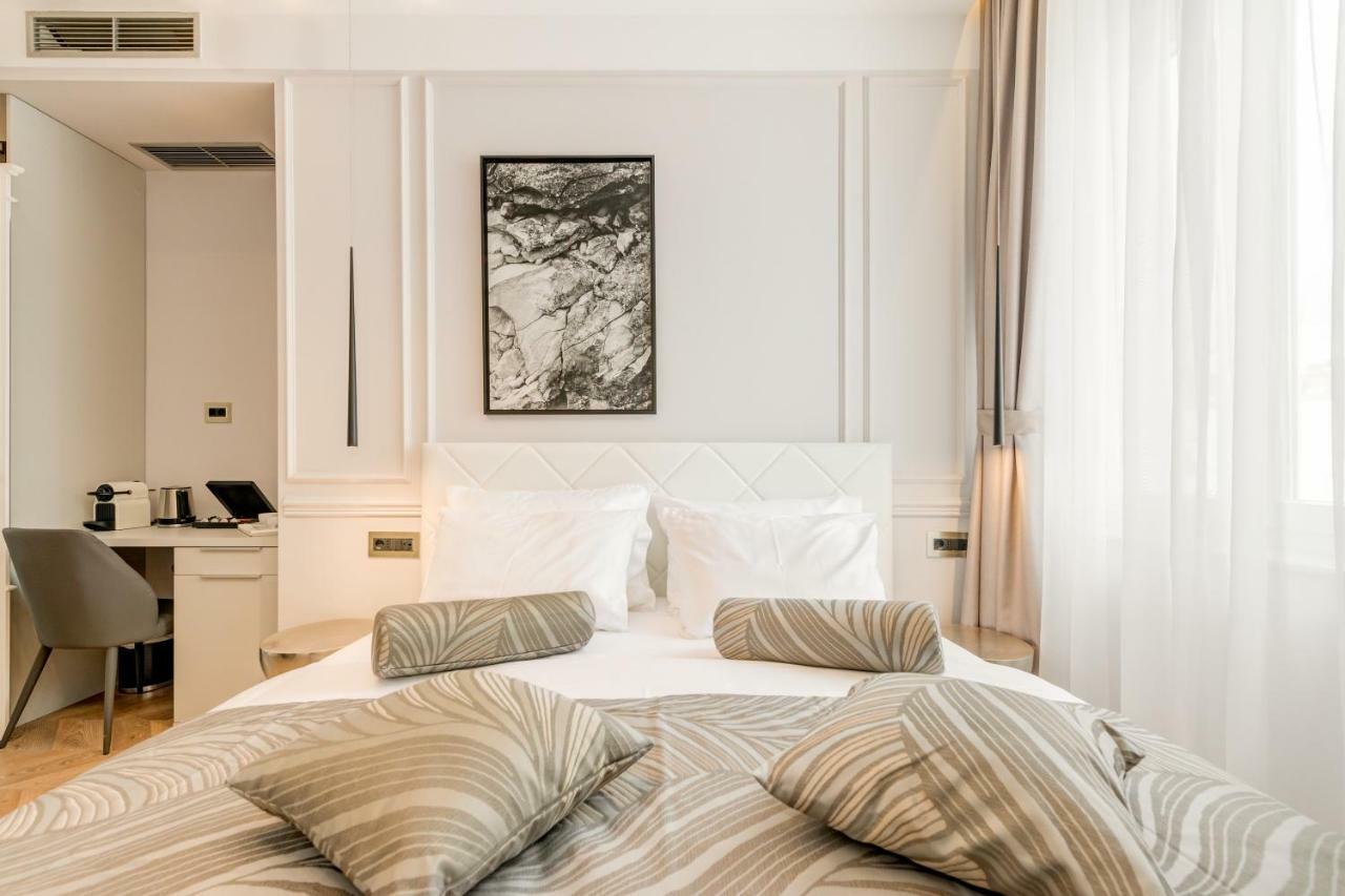Luxury L'avenue Maison d'hôtes 4*